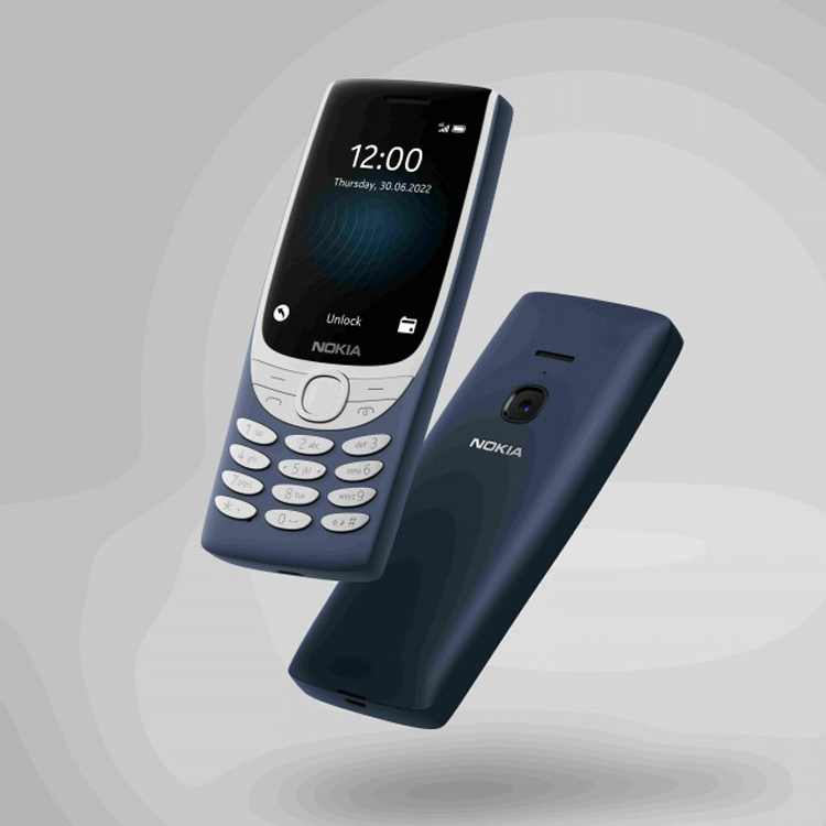 Кнопочный телефон Nokia 8210.