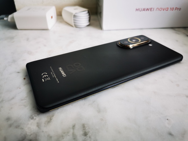 Тест-обзор смартфона Huawei nova 10 Pro.