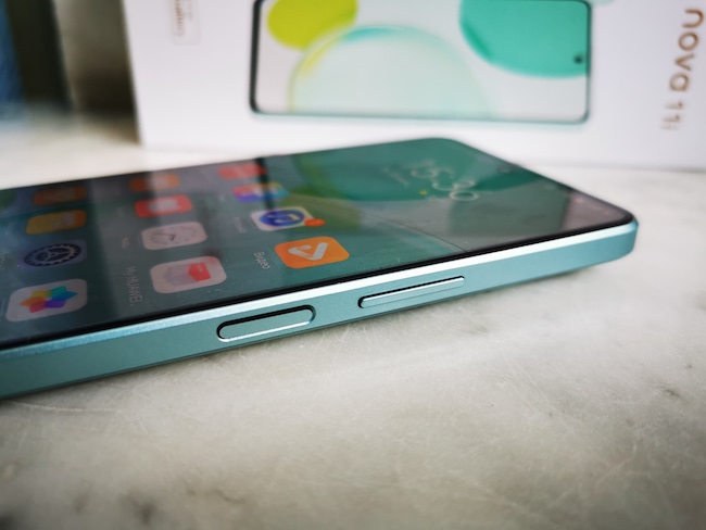 Тест-обзор смартфона Huawei nova 11i.