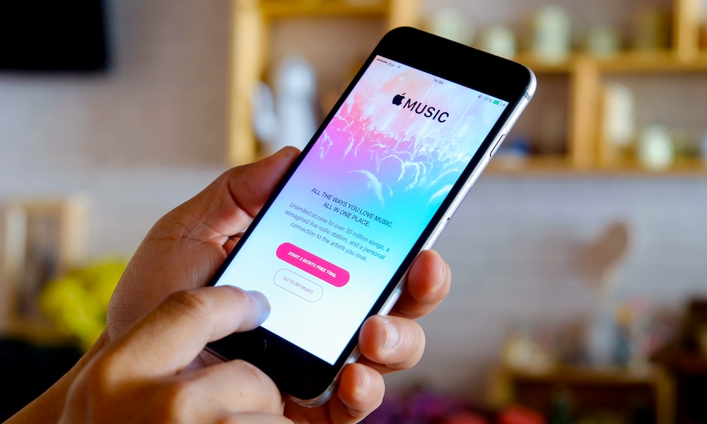 Apple Music продолжает пользоваться популярностью в России.