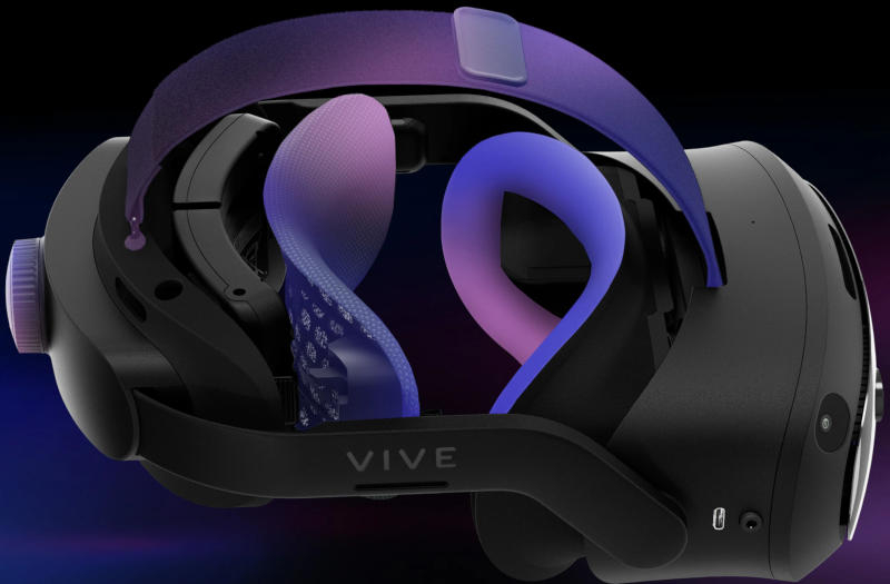 Шлем виртуальной реальности HTC Vive Focus Vision.