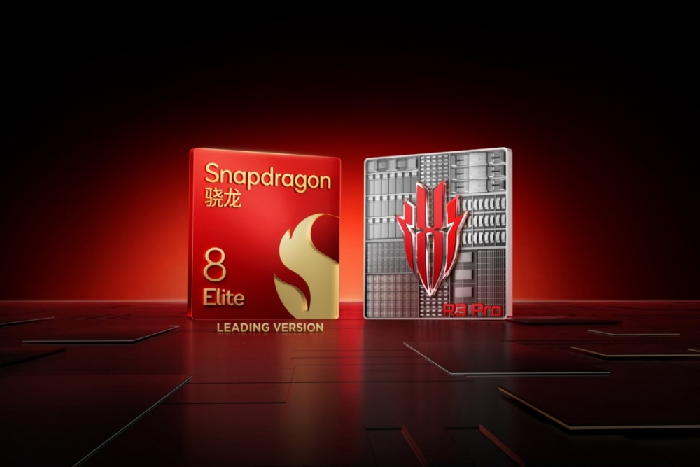Обе новинки оборудованы флагманским процессором Snapdragon 8 Elite Leading Edition со специальной системой охлаждения.