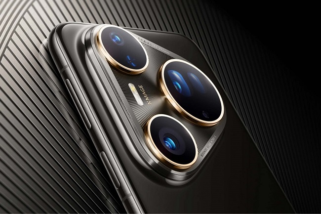 Камера флагманского смартфона Huawei Pura 80 Ultra.