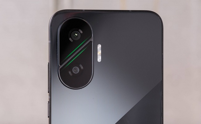 Мобильный телефон POCO F7.