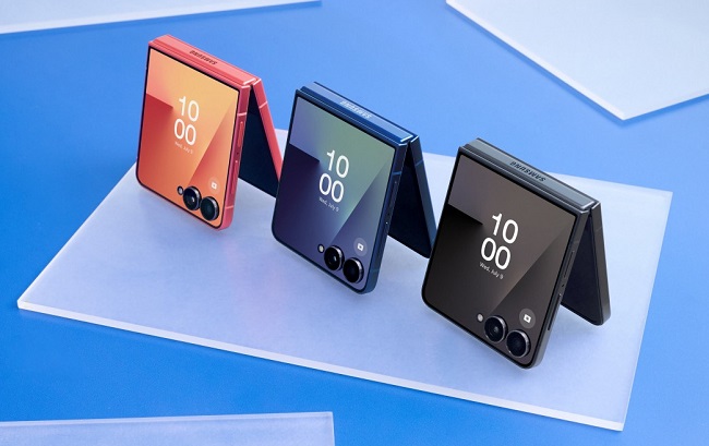 Смартфон-раскладушка Samsung Galaxy Z Flip7.