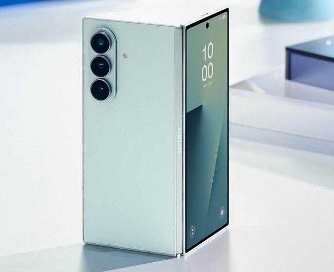 Складной смартфон Samsung Galaxy Z Fold7.