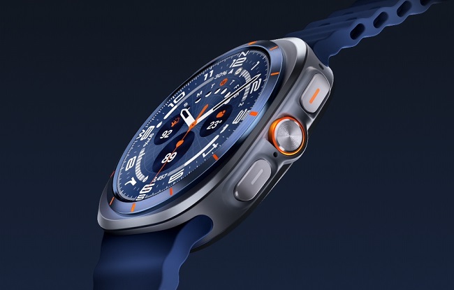 Премиальные наручные часы Samsung Galaxy Watch Ultra (2025).