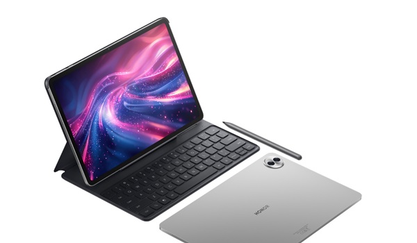 Планшет HONOR Pad 10 в комплектацией с клавиатурой.