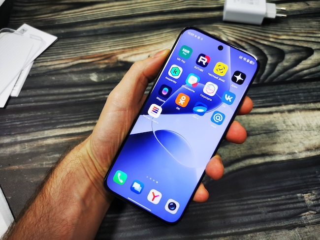 Тест-обзор тонкого смартфона Infinix HOT 60 Pro+.