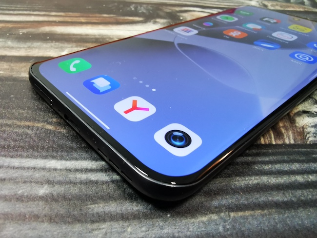 Тест-обзор тонкого смартфона Infinix HOT 60 Pro+.