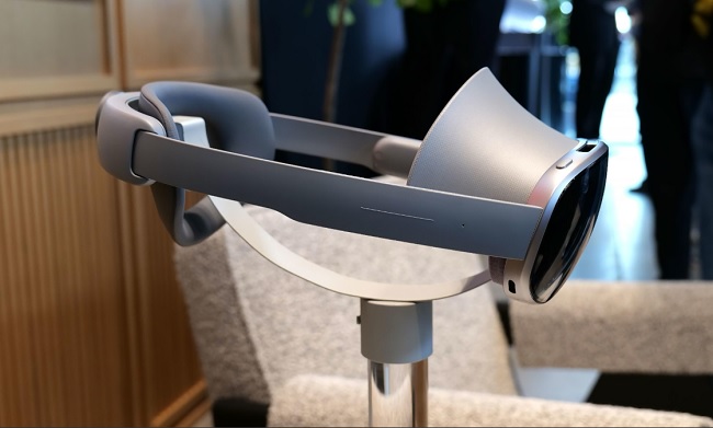 Шлем виртуальной реальности Samsung Galaxy XR.