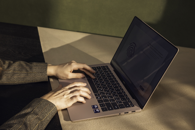 Ноутбук HONOR MagicBook Art 14 2025.