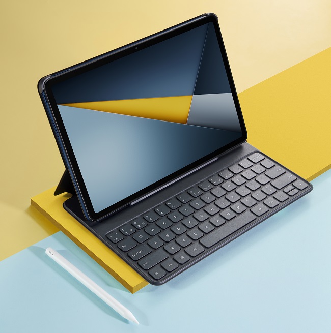 Планшет POCO Pad M1 поддерживает внешнюю клавиатуру и стилус.