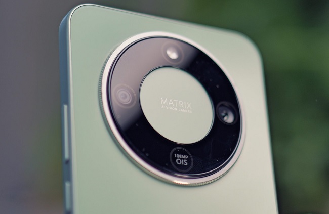 Камера смартфона HONOR Magic8 Lite.