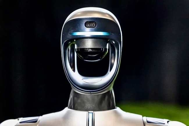 Антропоморфный робот HONOR.