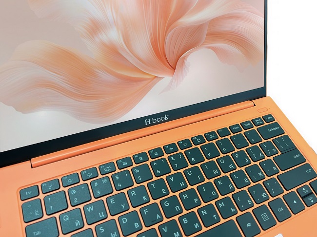 Клавиатура и дисплей белорусского ноутбука H-Book 14 IPK4.