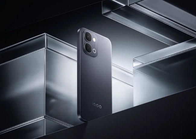 Смартфон Vivo iQOO Z11x.