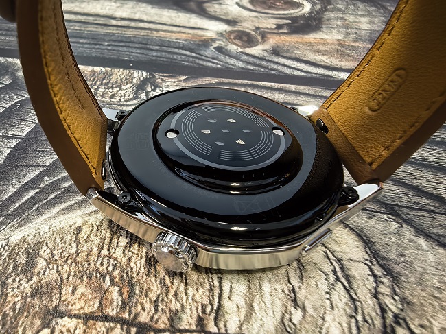 В России стартовали продажи умных часов HONOR Watch 6: комплектации и цены.