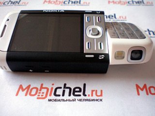 Nokia 5700 имеет камеру в 2 Mpix [CMOS-матрица] с четырехкратным цифровым зумом.