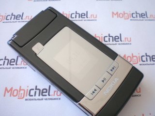 Nokia N76 в закрытом состоянии.