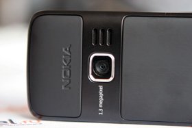 Nokia 3110 обладает фотокамерой 1,3 Mpix.
