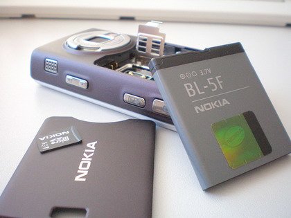 Аккумулятор в Nokia N95.