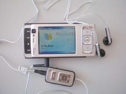Стереогарнитура в комплекте с Nokia N95.