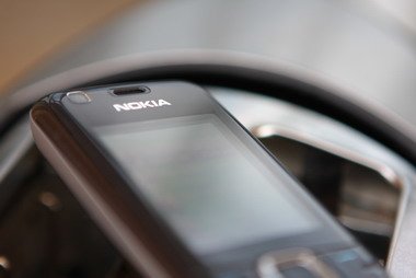 Nokia 3120 classic можно купить в Екатринбурге и Челябинске.