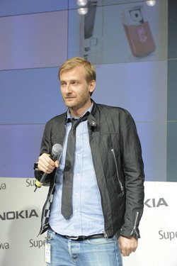 Сайлас Грант [Silas Grant], специалист по концепциям дизайна Nokia Design Studio.