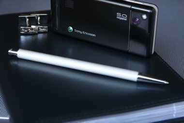 Sony Ericsson G900 - живые фотографии в интерьере.