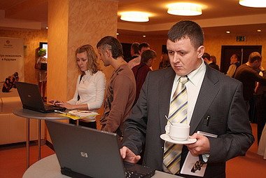 В трех городах Билайн уже предоставляет услуги по фиксированной связи и ШПД: Екатеринбург, Тюменьи и Пермь.