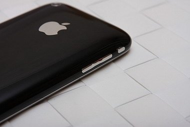Кнопки рекулировки громкости и смены профилей Apple iPhone 3G.