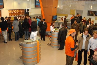 С целью повышения уровня клиентского сервиса оператор реализует программу развития собственных офисов обслуживания на территории всей Свердловской области.