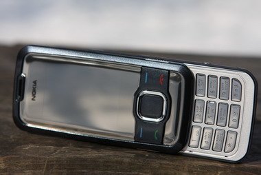По нашим данным сейчас Nokia 7610 supernova продается по средней цене 9200 рублей.