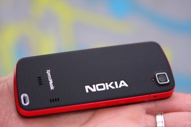 Nokia 5220 поддерживает mp3-файлы с различным битрейтом, в том числе и с высоким, а также AAC, AAC+ и улучшенный eAAC+, H.263, H.264, WMA и потоковое видео 3GPP.