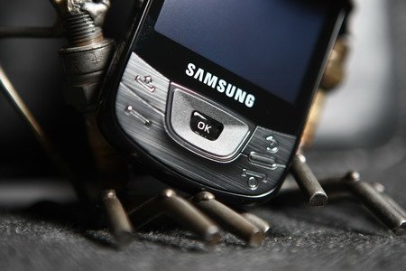 Новый android-телефон Samsung i7500.