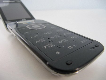 Модель Samsung S5150 La Fleur -
фотографии клавиатуры телефона.
