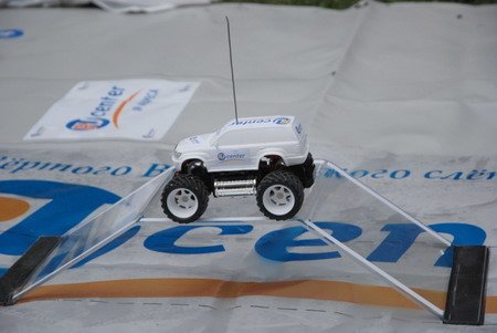 Регистрация нескольких тысяч доменных имен компанией RU-center противоречит Гражданскому кодексу РФ.