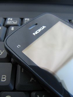 3,2-дюймовый экран Nokia C5-03.