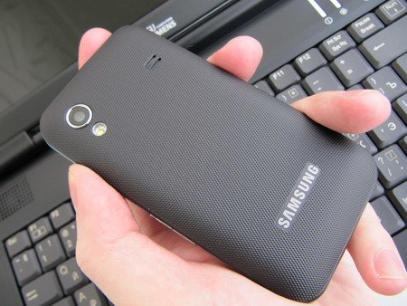 На день публикации тест-обзора Samsung S5830 Galaxy Ace можно было купить по цене 13 000 рублей.