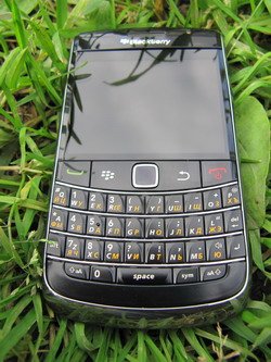 BlackBerry 9700 Bold.