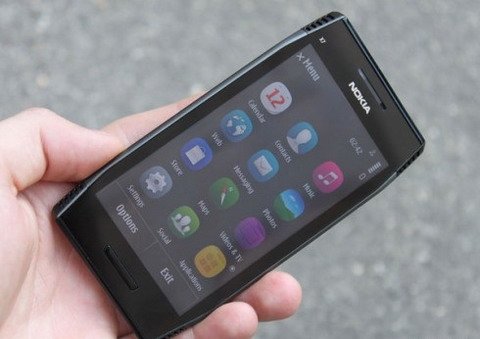 Nokia X7 работает под управлением Symbian Anna.