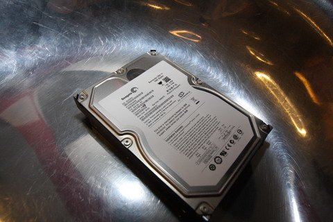 Жесткий диск Seagate.