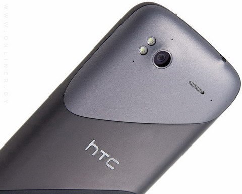 Смартфон HTC Sensation.
