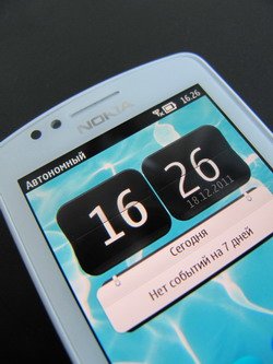 Обзор смартфона Nokia 700.