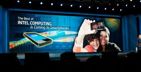 Анонс Lenovo K800 - первый массовый смартфон на архитектуре Intel.