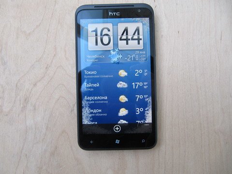 Смартфон HTC Titan на операционной системе Windows Phone 7.