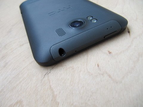 Смартфон HTC Titan на операционной системе Windows Phone 7.