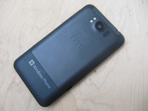 Смартфон HTC Titan на операционной системе Windows Phone 7.