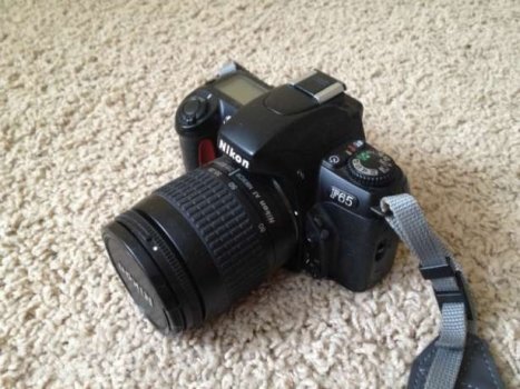 Фотоаппарат пленочный Nikon F65.